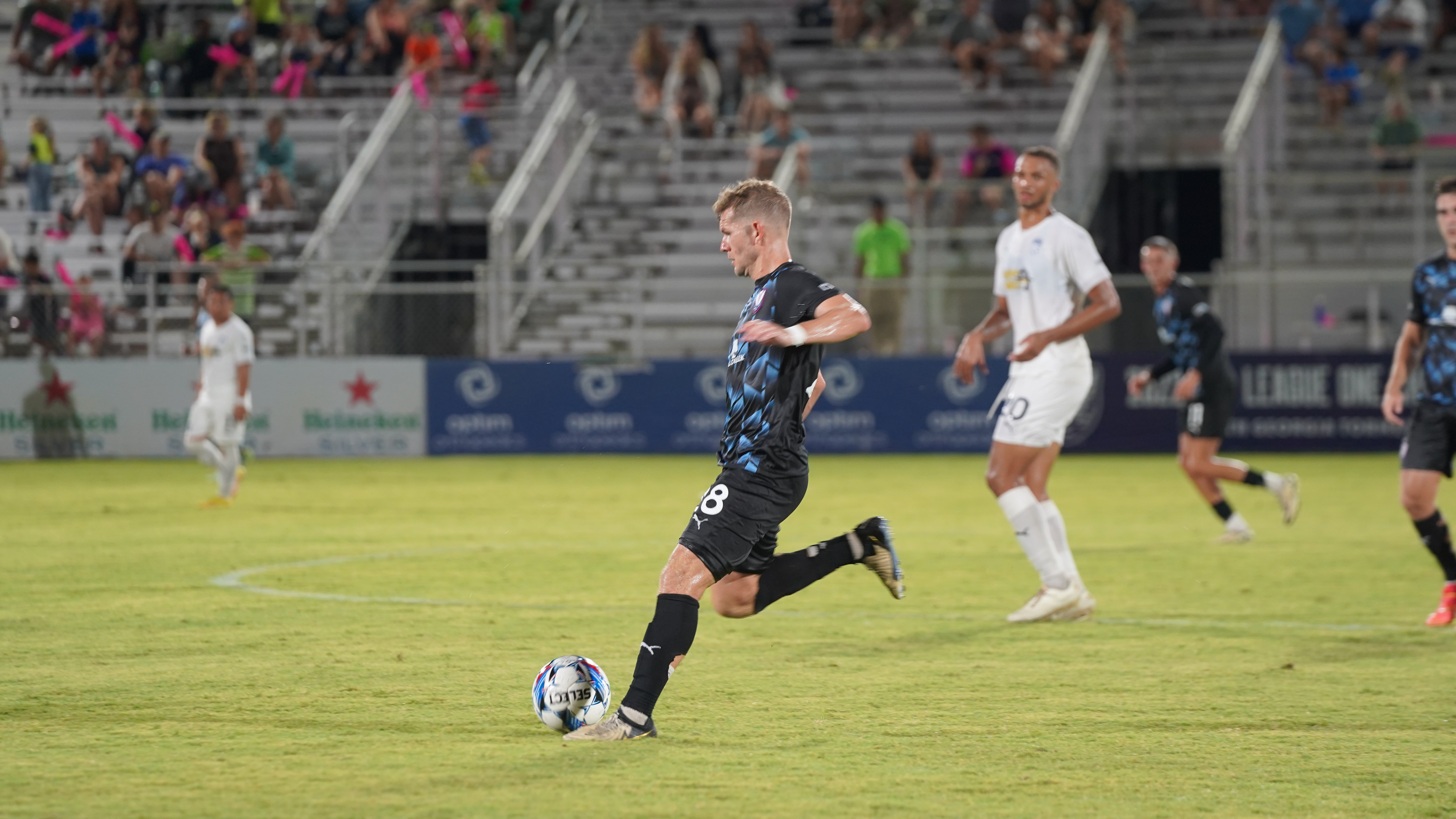 Aaron Walker Earns USL League One Team of the Week Honors featured image